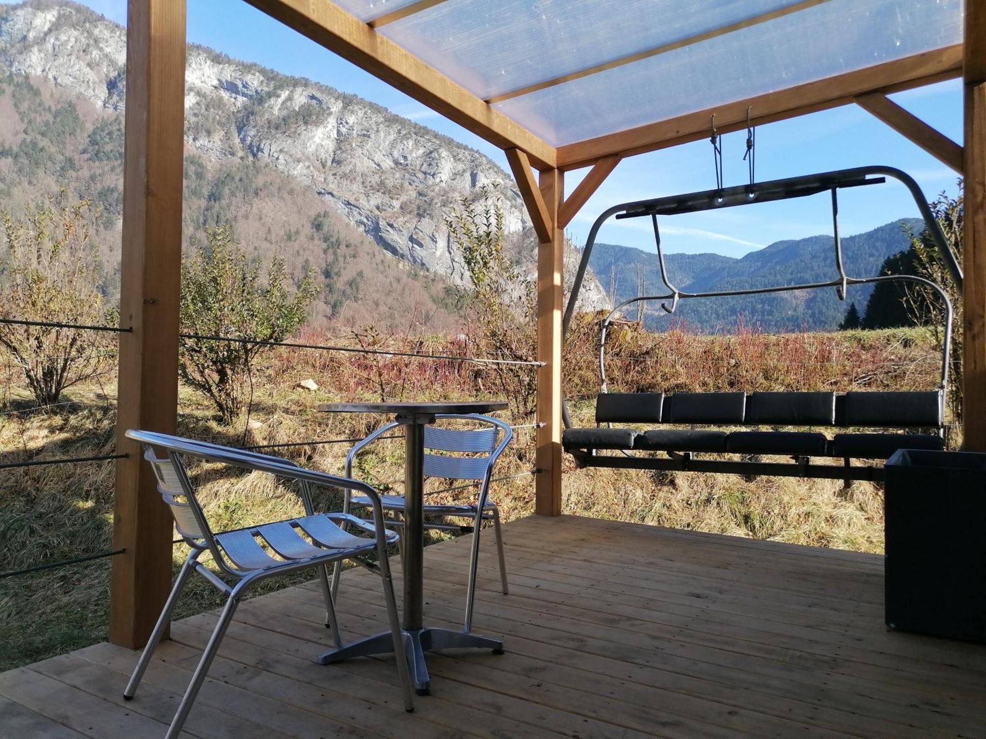 Camping Le Trejeux - Petit Chalet Thônes Екстериор снимка