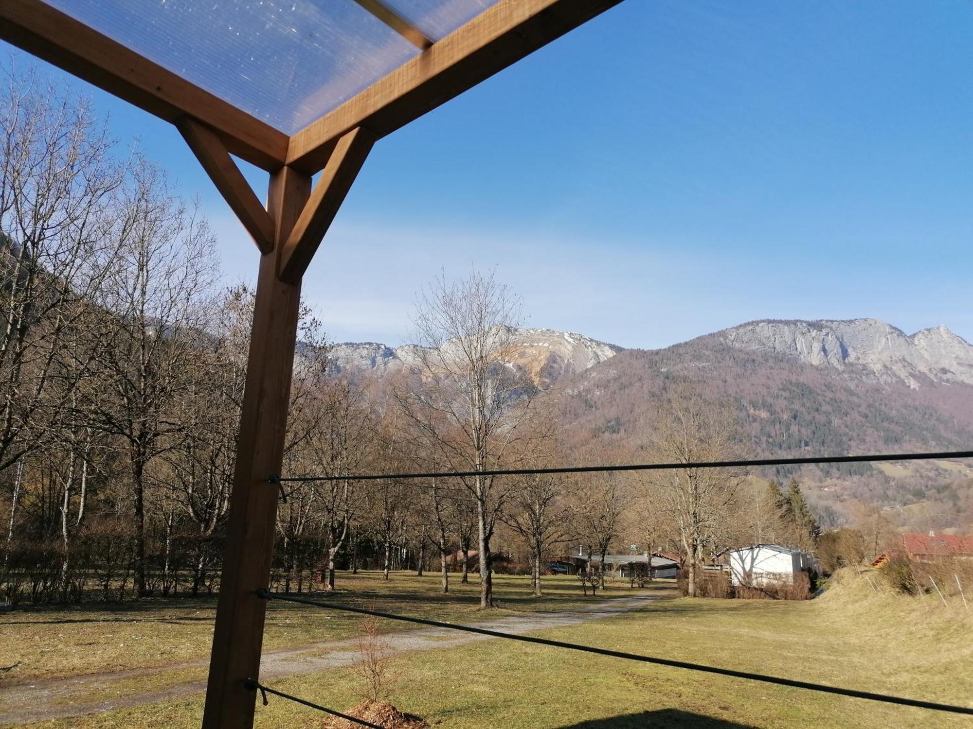 Camping Le Trejeux - Petit Chalet Thônes Екстериор снимка